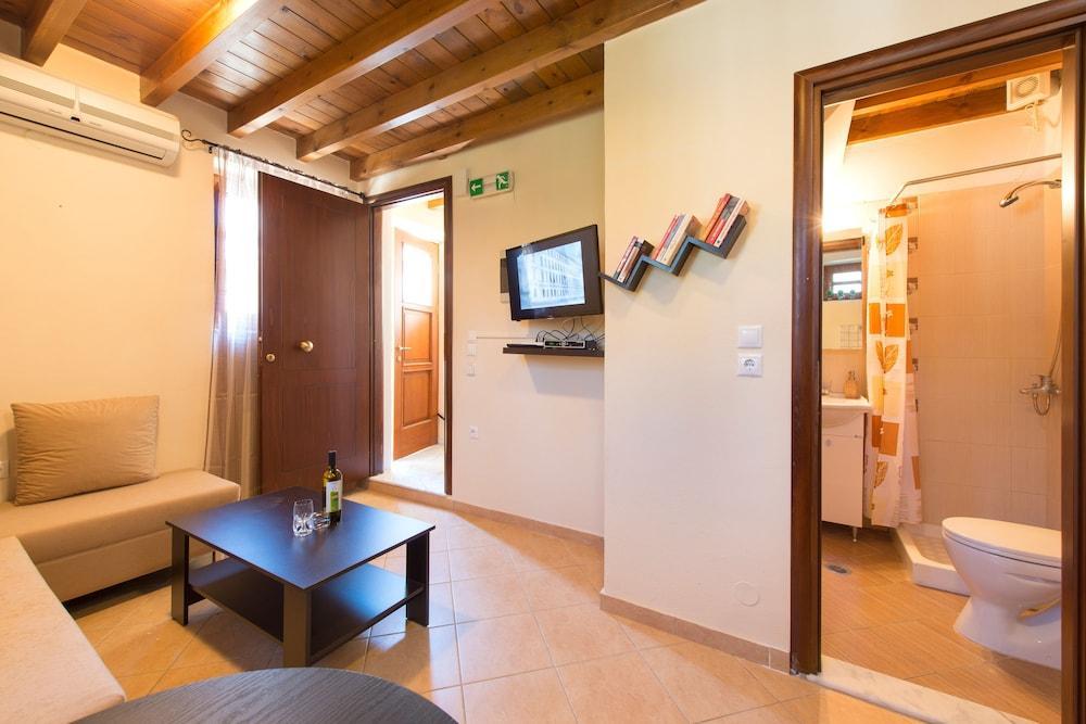 3 Charites Old Town Apartment Rhodes City Exterior photo